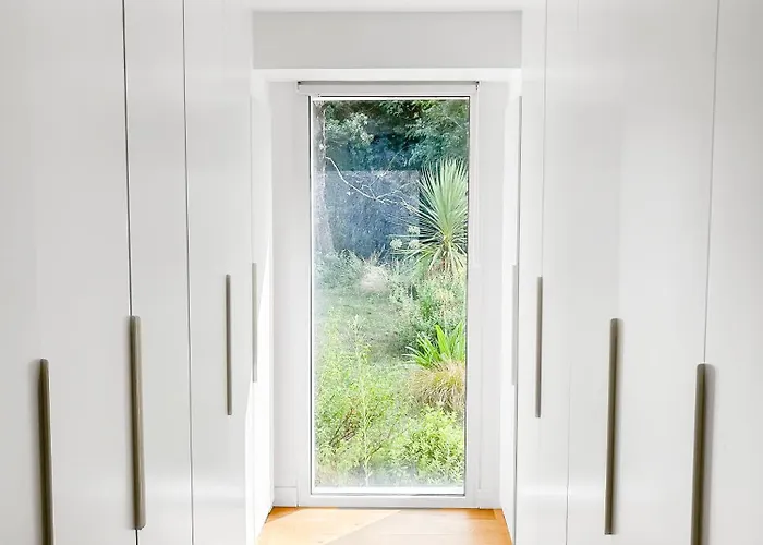 Calme Avec Piscine Et A Proche Hopital Tram Et Parc D Activite Мериньяк