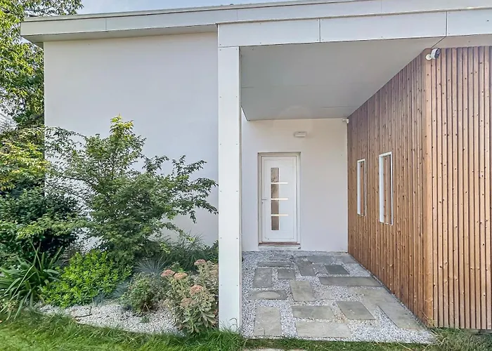 Вілла Calme Avec Piscine Et A Proche Hopital Tram Et Parc D Activite *